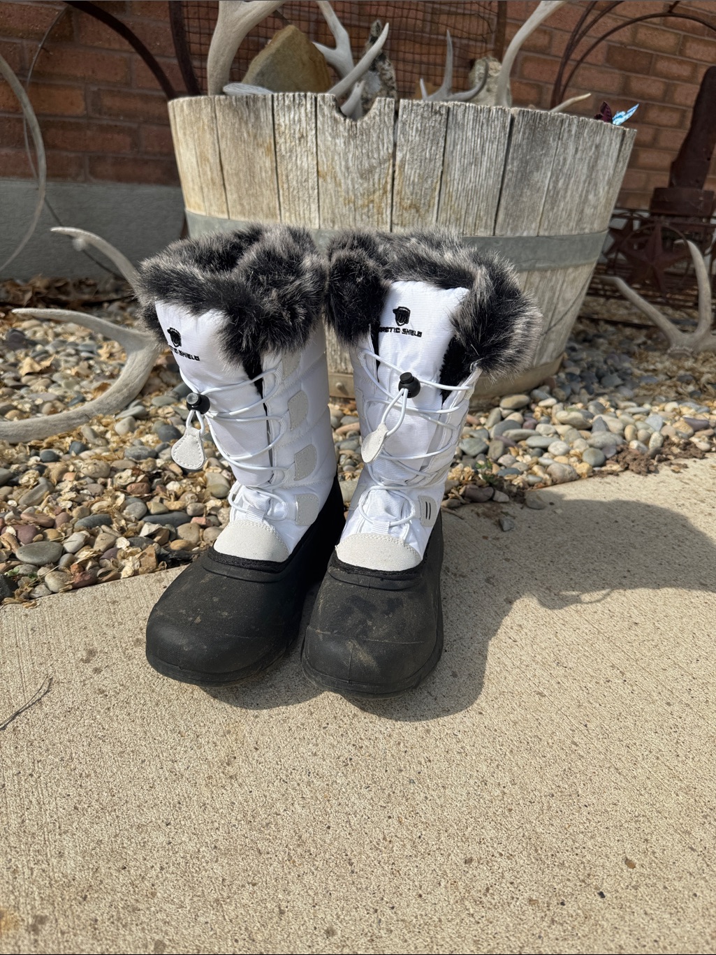 Artic Shield - Winter Faux Fur Lace-Up Snow Boots For Women In White And Black